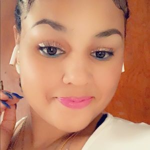 Meet your Posher, April